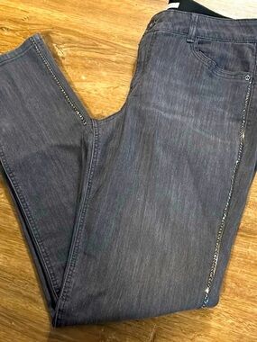 Westbound Straight Leg Jeans in Washed Gray